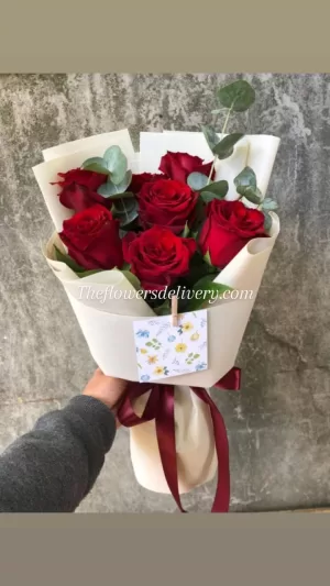 Best Valentine's Day Flower Deals in Pakistan - TheFlowersDelivery.com