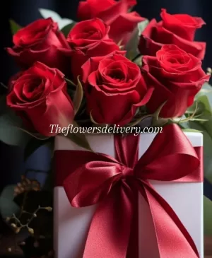 Valentine's Flower Box - TheFlowersDelivery.com
